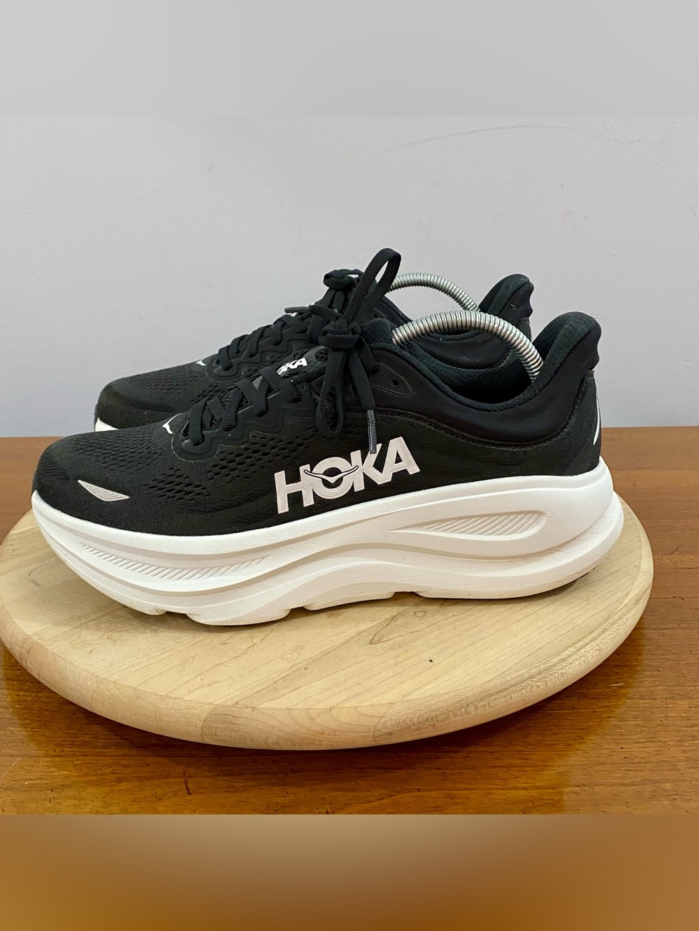 HOKA Bondi 9 Black White Running Athletic Shoes Womens Size 10 B Regular 1162012 - Picture 4 of 13